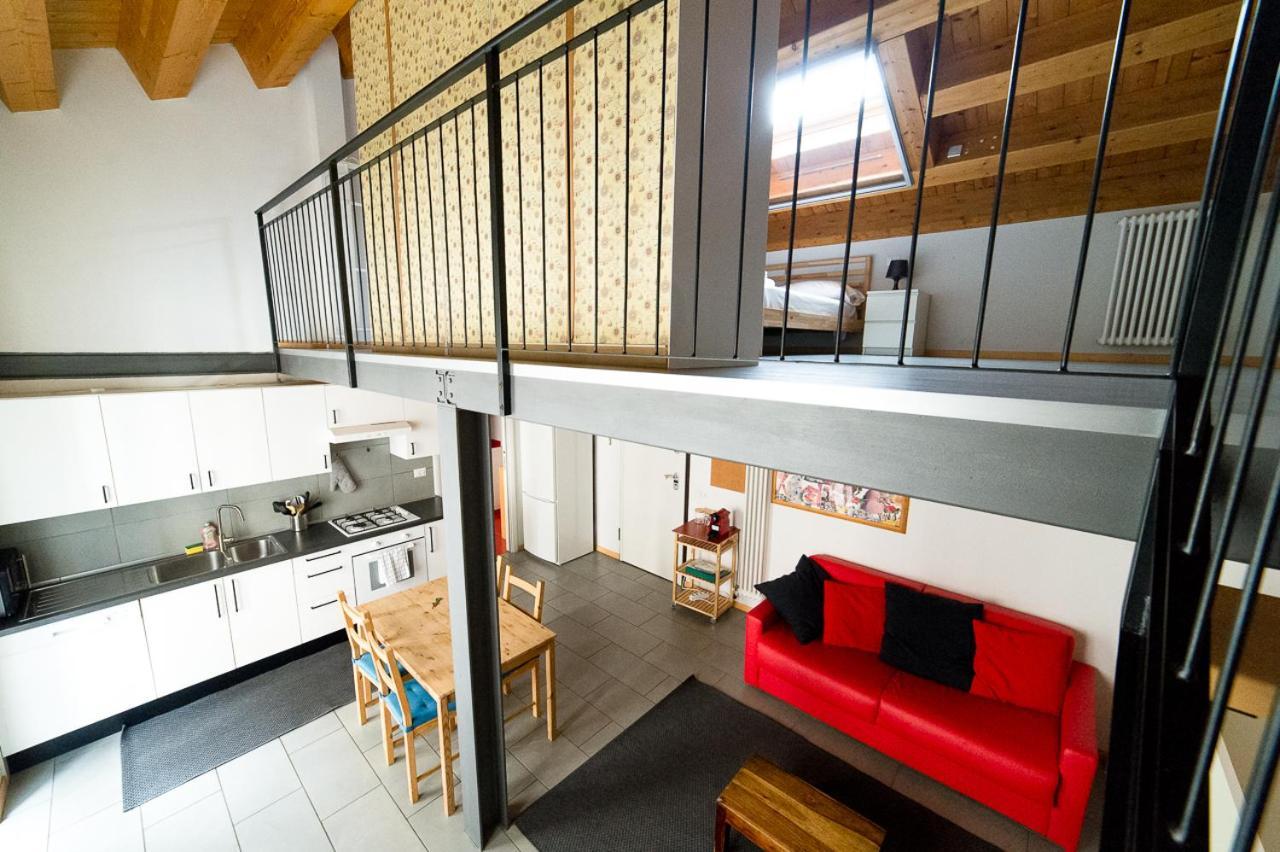 Hbhall Residenze Darsena Milaan